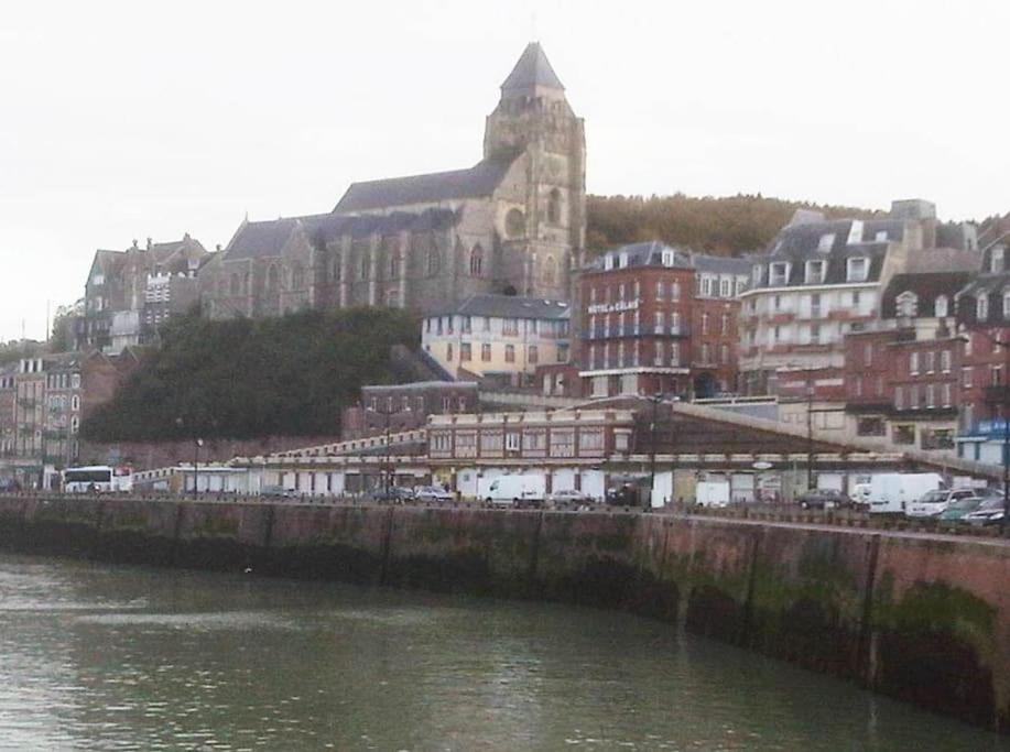LA VERRIÈRE. Les Locations ISAHORA c'est aussi plusieurs appart' de Standing à 2 pas du Château d'Eu, des Falaises du Tréport, de MERS les Bains et aux portes de la BAIE DE SOMME Eu (Senna Marittima) Esterno foto