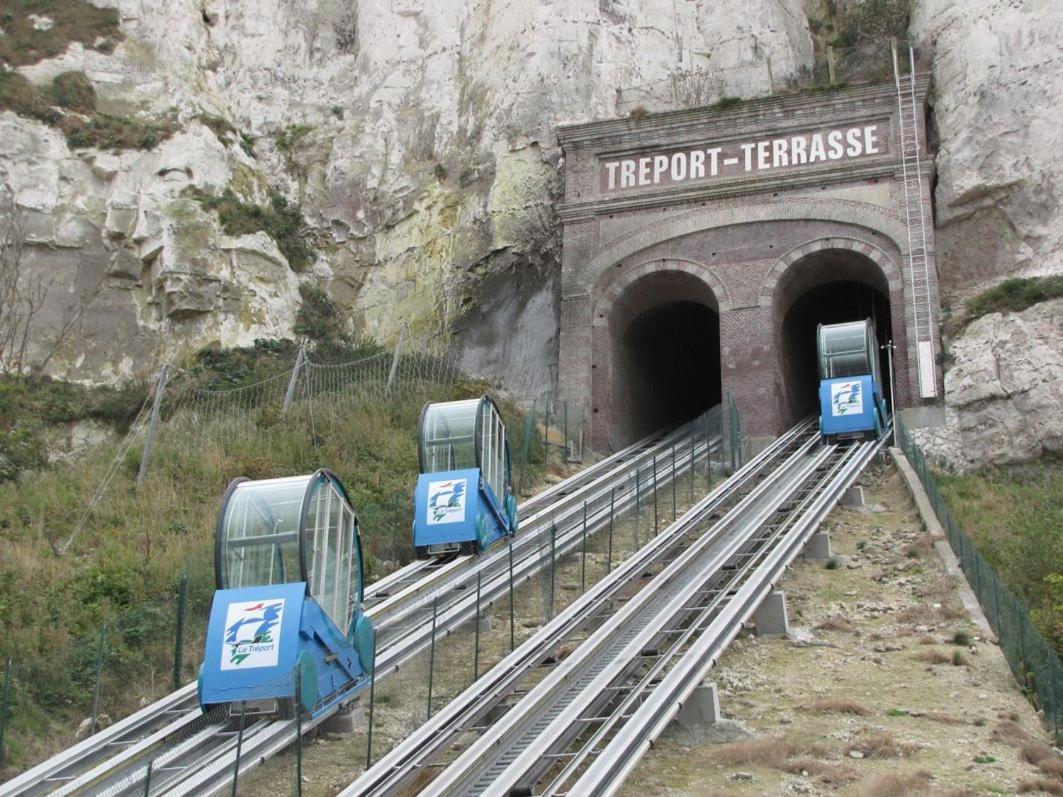 LA VERRIÈRE. Les Locations ISAHORA c'est aussi plusieurs appart' de Standing à 2 pas du Château d'Eu, des Falaises du Tréport, de MERS les Bains et aux portes de la BAIE DE SOMME Eu (Senna Marittima) Esterno foto