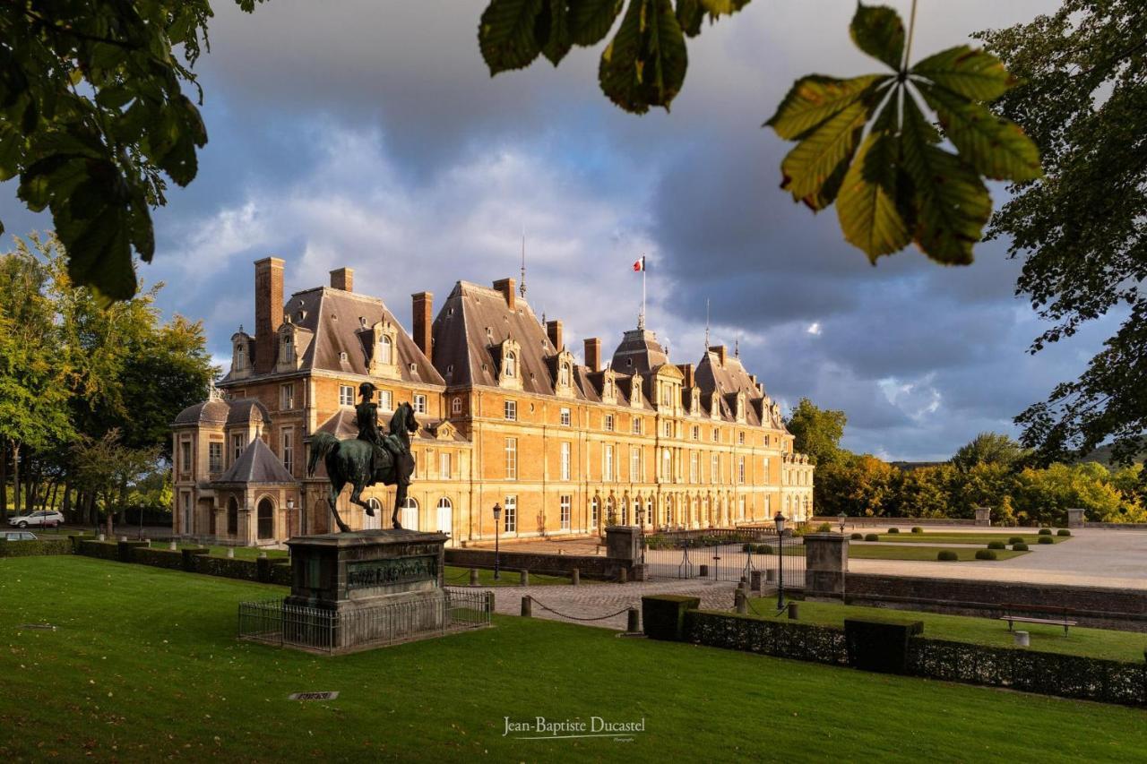 LA VERRIÈRE. Les Locations ISAHORA c'est aussi plusieurs appart' de Standing à 2 pas du Château d'Eu, des Falaises du Tréport, de MERS les Bains et aux portes de la BAIE DE SOMME Eu (Senna Marittima) Esterno foto